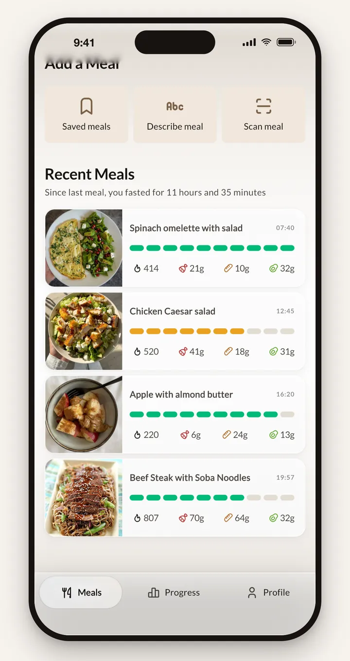 Today's four meals in AVO, each with its photo, its score bar, its calories and its macros